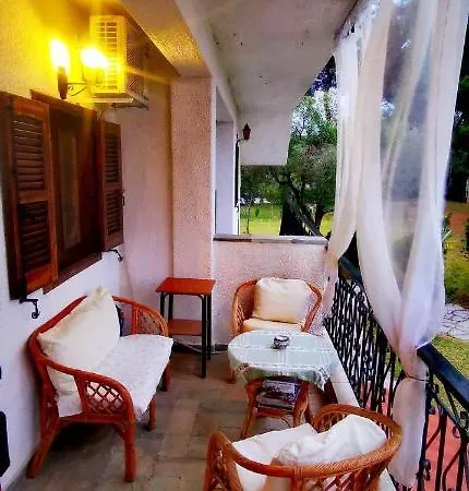 Golden Summer Holiday home